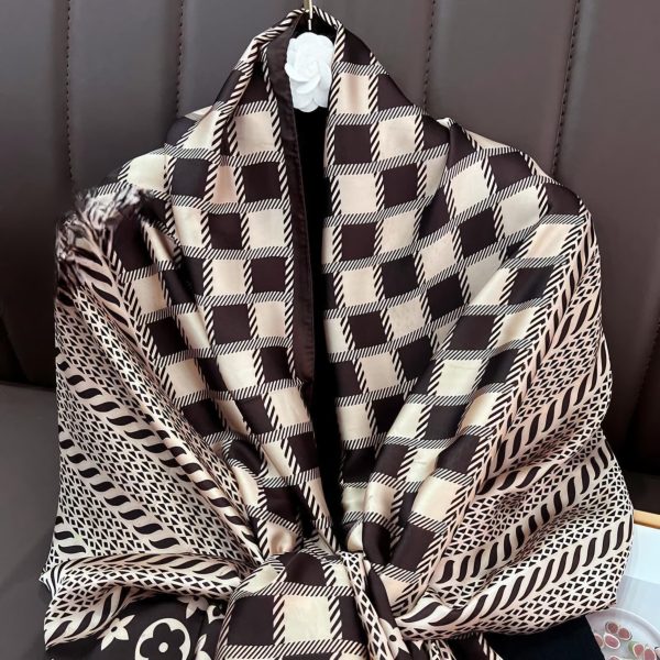 Large-Sized Silk Vintage Scarf - Image 7