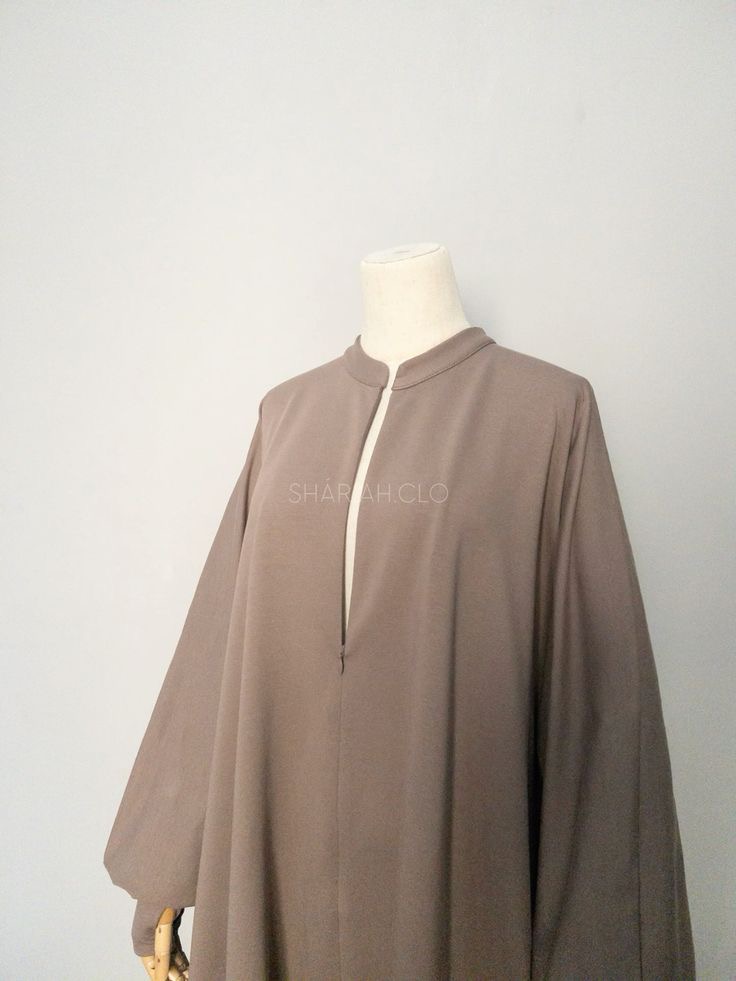 Sophisticated nursing dress - Image 2